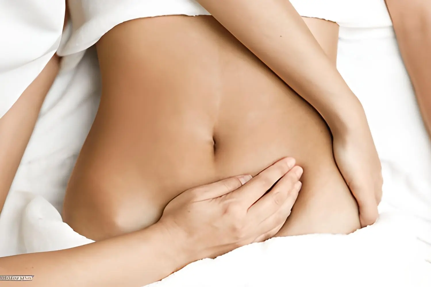 Massage postnatal pour le bien-être des nouvelles mamans