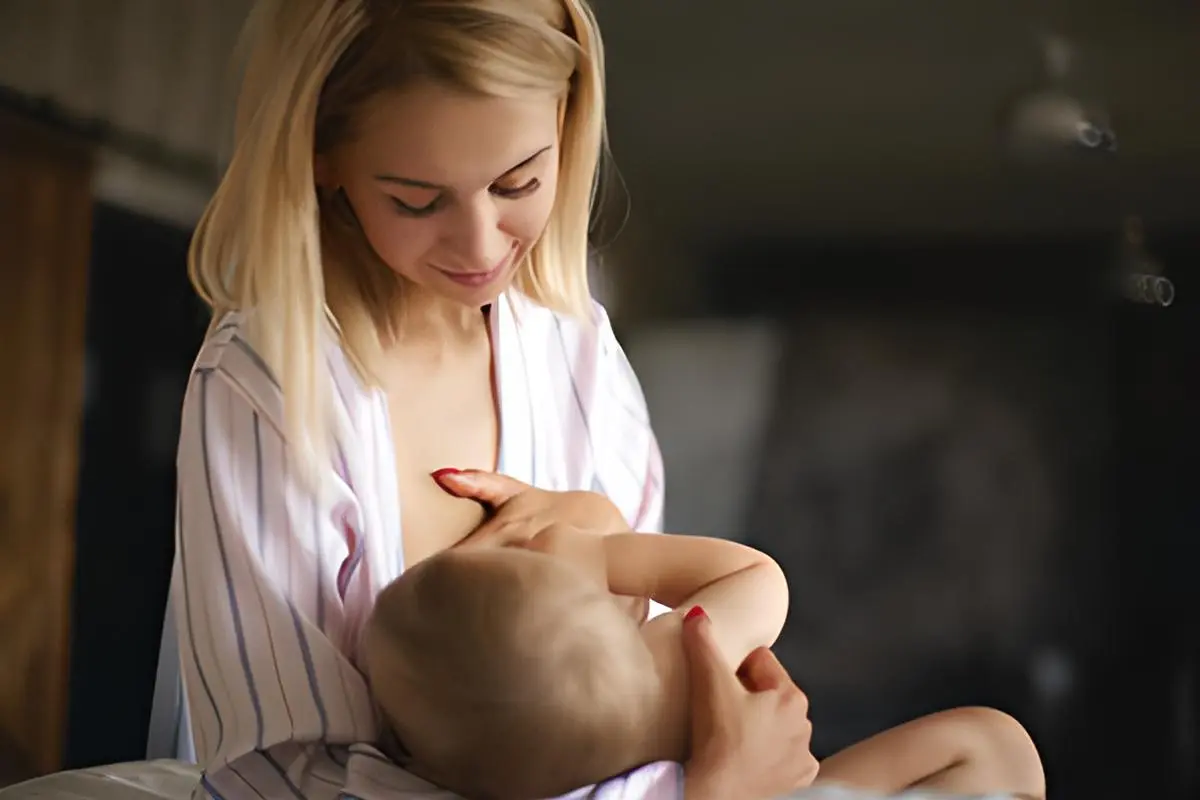 Soutien professionnel en allaitement pour les parents, accompagnement bienveillant